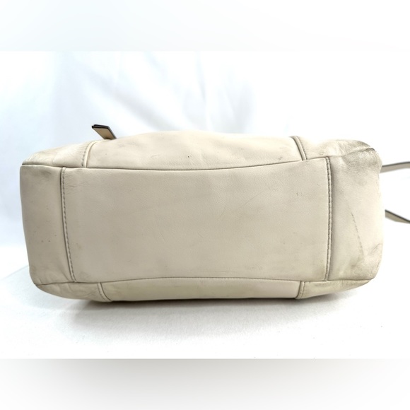 Coach Daisy Mia F23901 Cream Leather Medium Satchel Shoulder Bag Purse 2 Charms - Picture 7 of 15